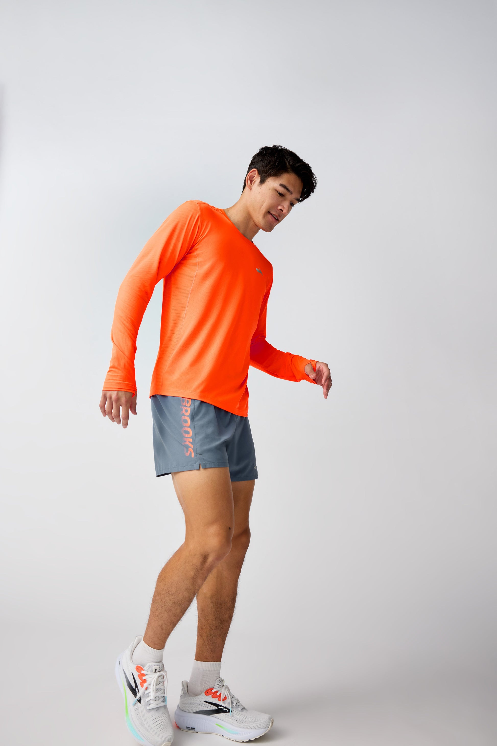  Men's Brooks Journey 5" Short - 211542-010