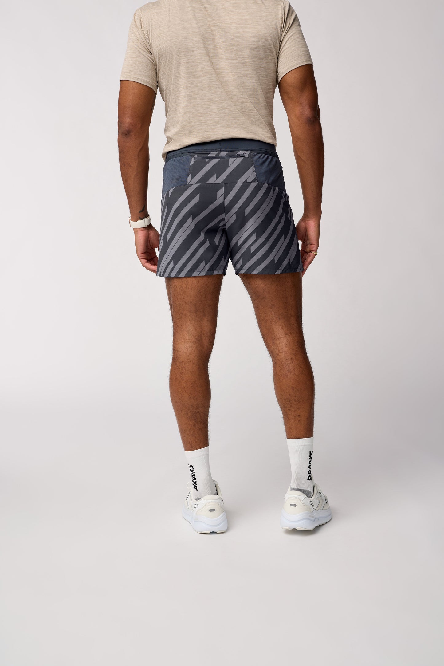  Men's Brooks Journey 5" Short - 211542-068