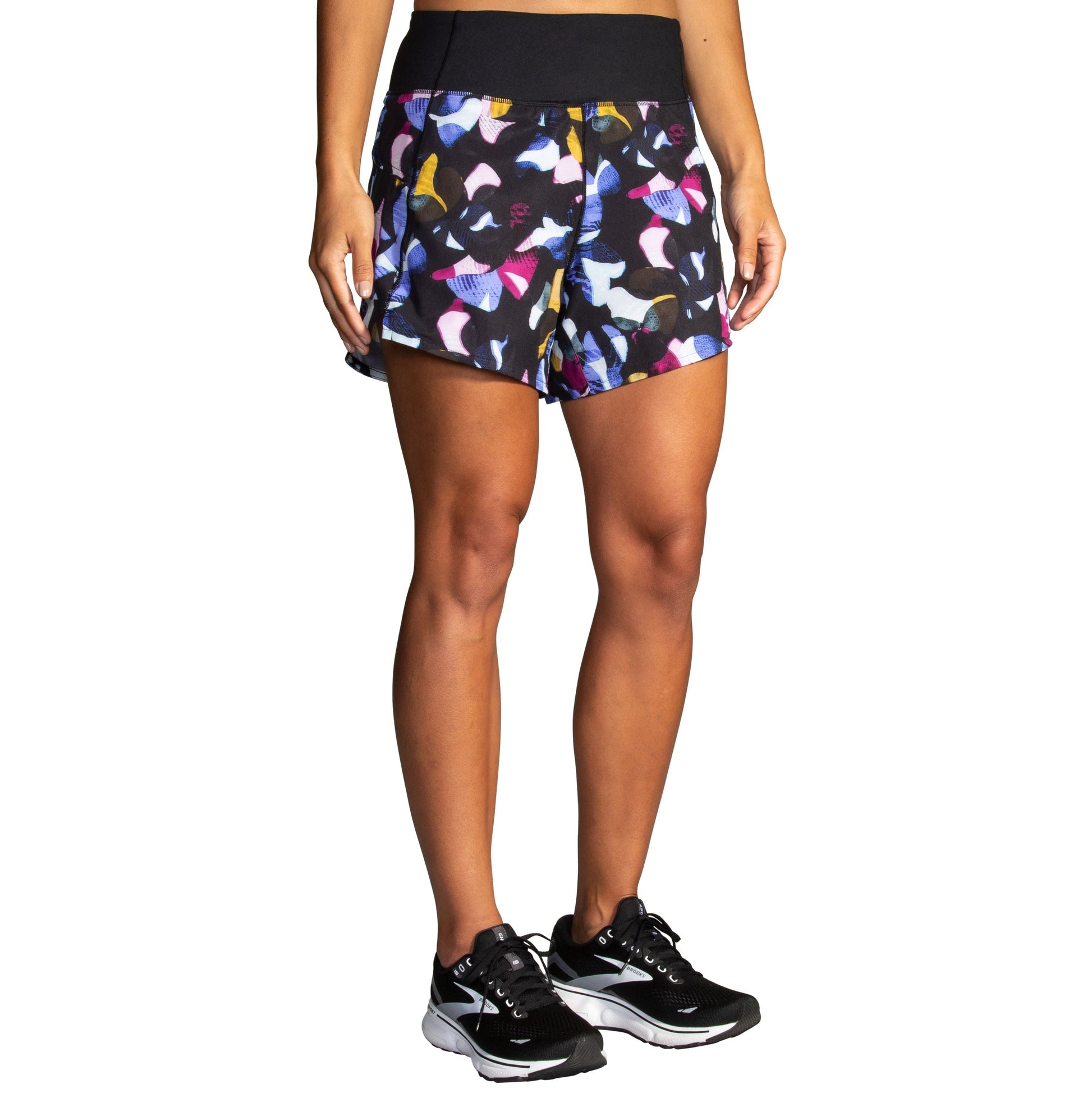  Women's Brooks Chaser 5" Short - 221465-056