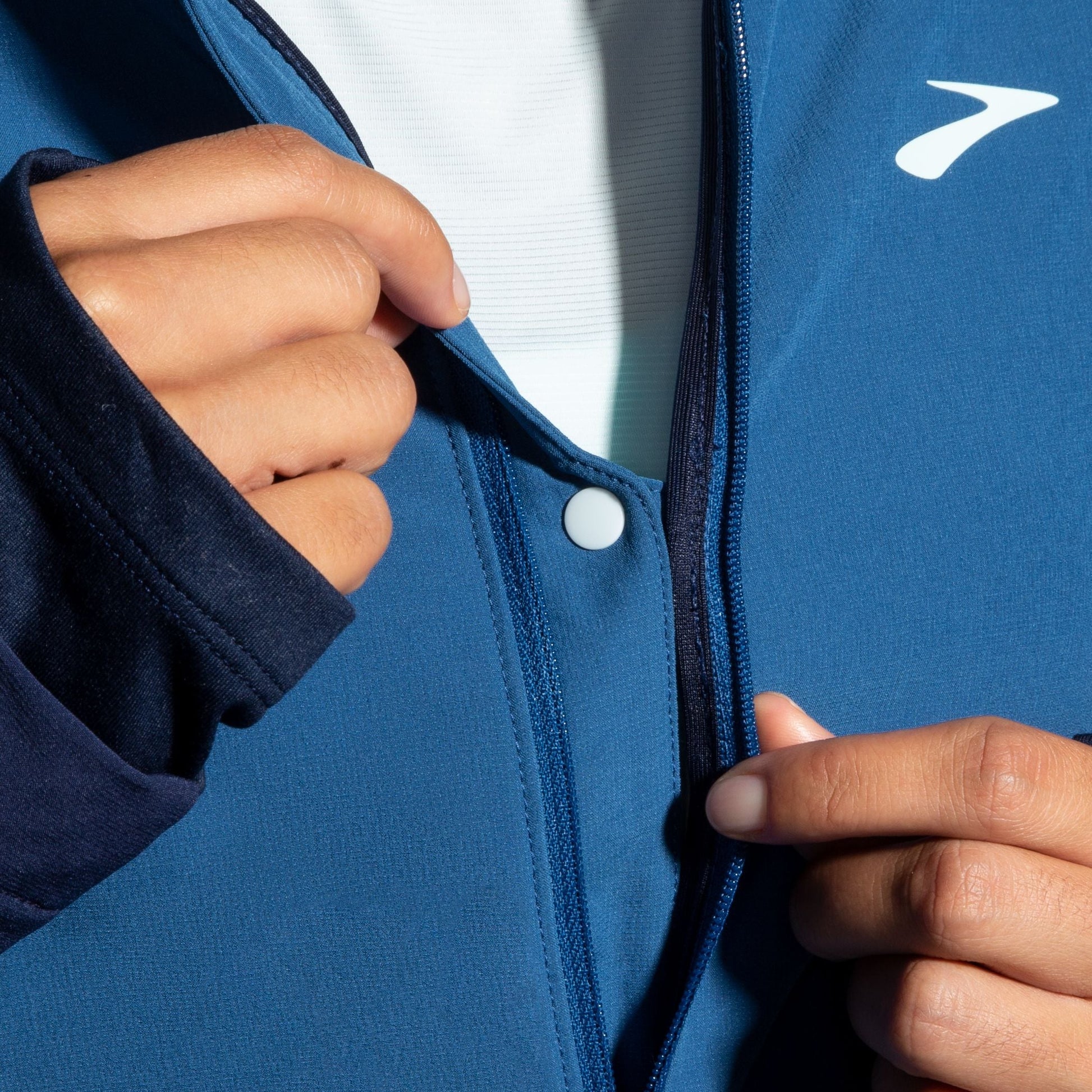  Women's Brooks Fusion Hybrid Jacket - 221499-463