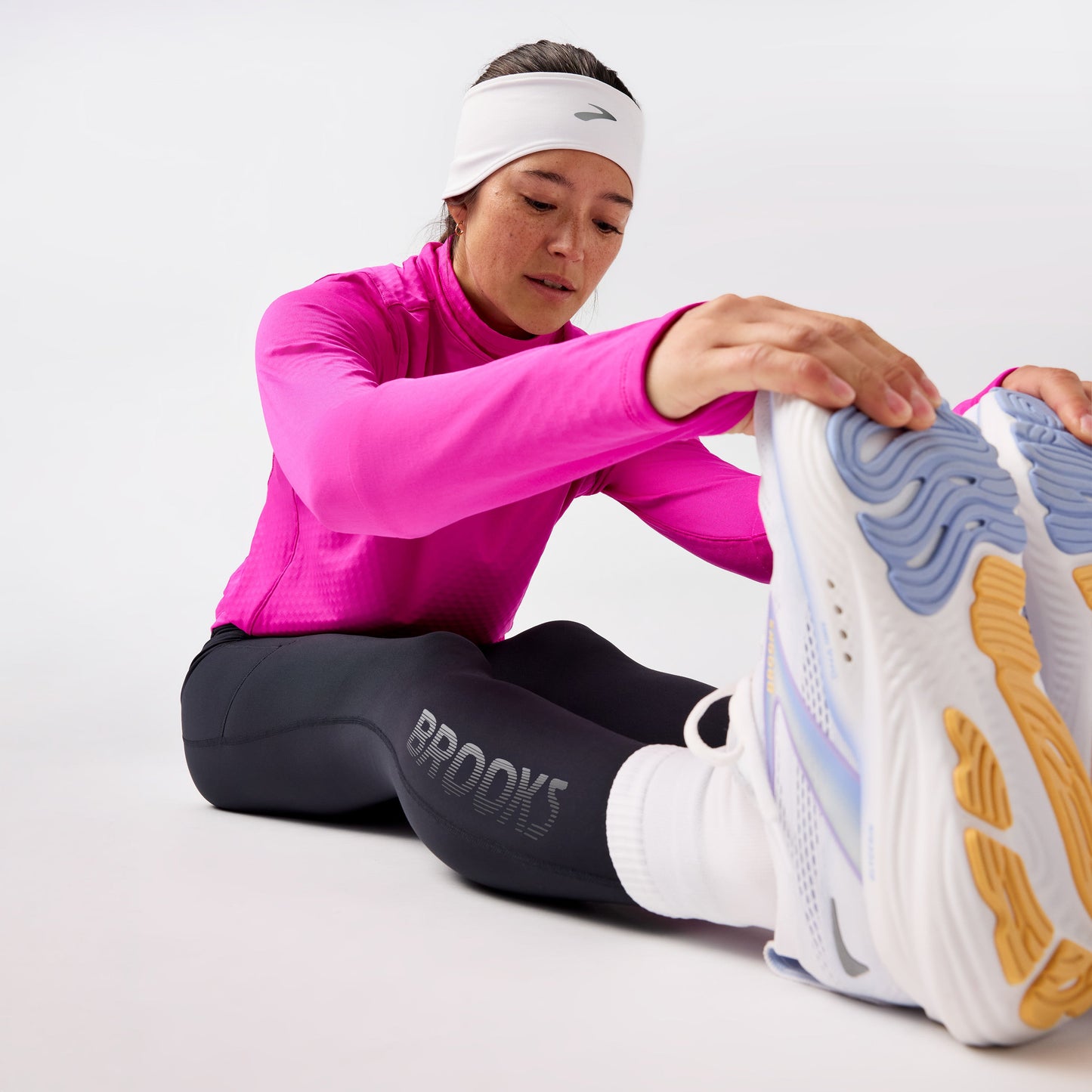  Women's Brooks Momentum Tight - 221737-021