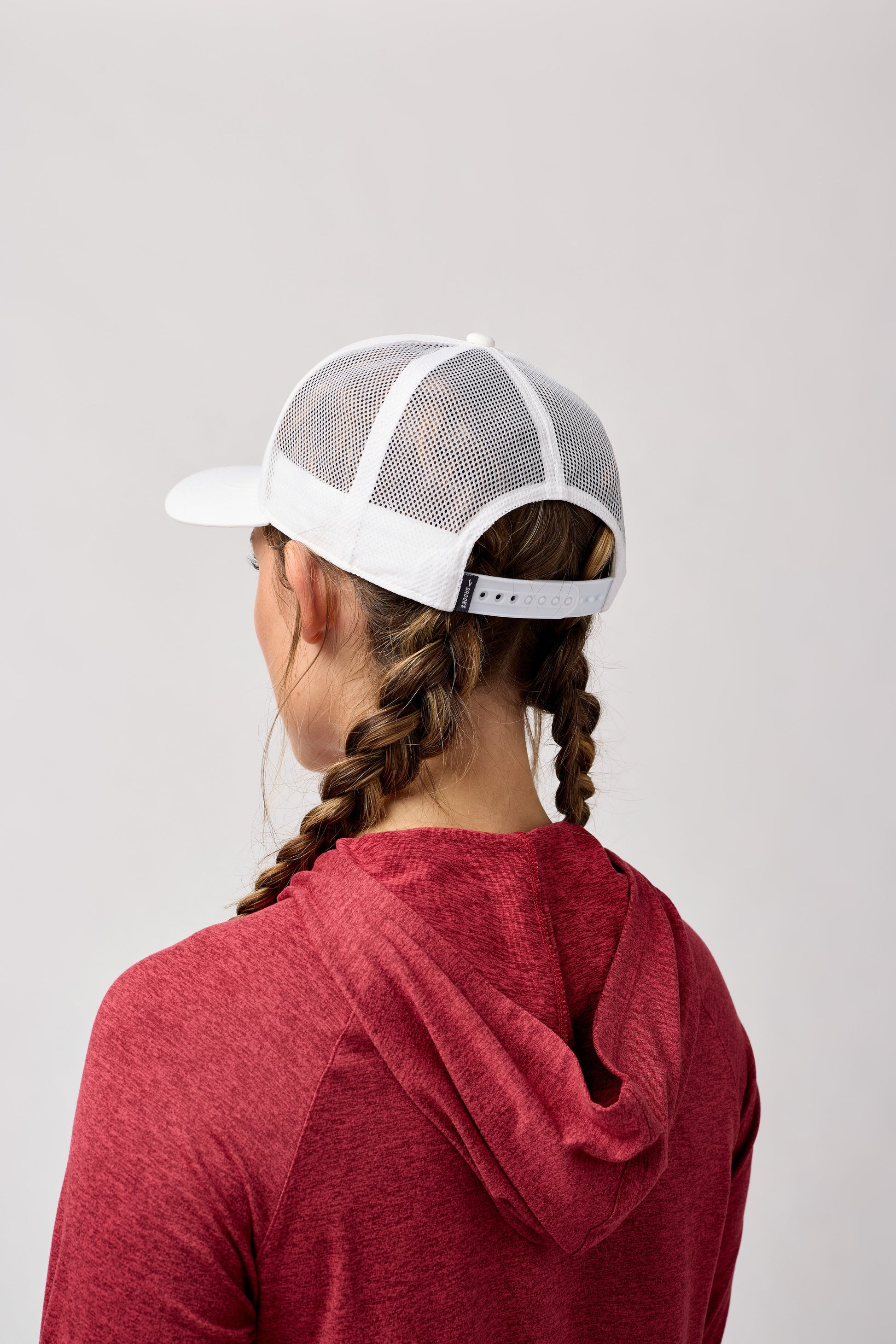  Brooks Surge Trucker Hat - 280492-116